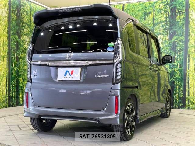 Honda N BOX CUSTOM 2018-05 212323-17