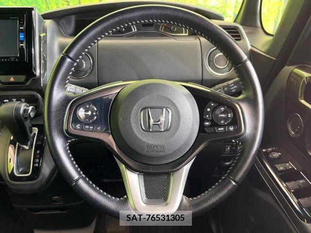Honda N BOX CUSTOM 2018-05 212323-11
