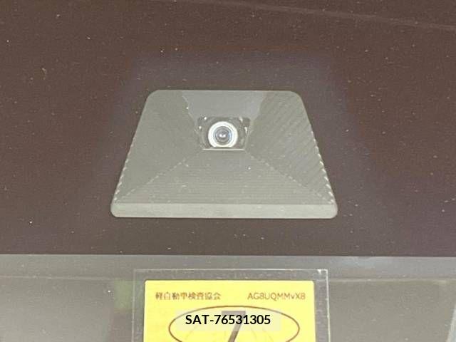 Honda N BOX CUSTOM 2018-05 212323-3