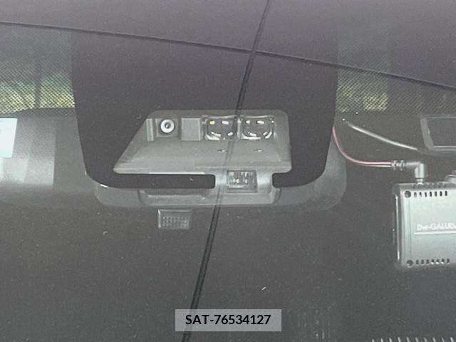 Toyota VOXY 2020-07 224527-2