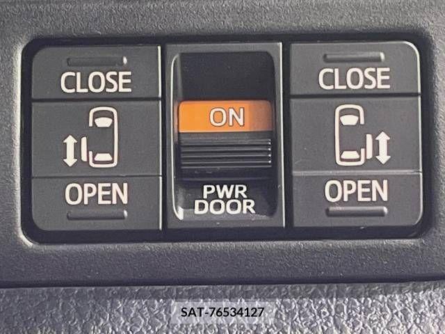 Toyota VOXY 2020-07 224527-5