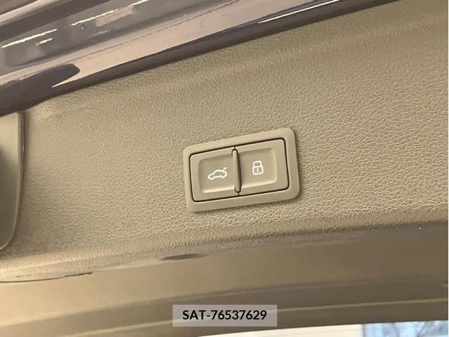 Audi A4 2021-05 218848-17