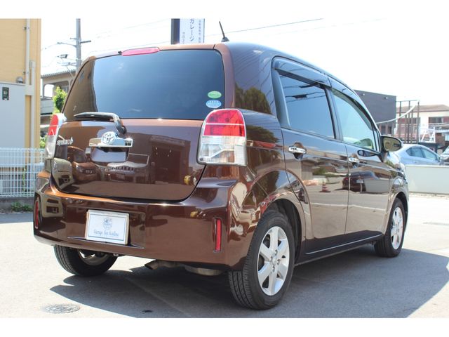 Toyota SPADE 2012-09 7950-2