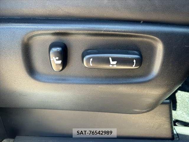 Toyota ALPHARD 2013-10 329442-27