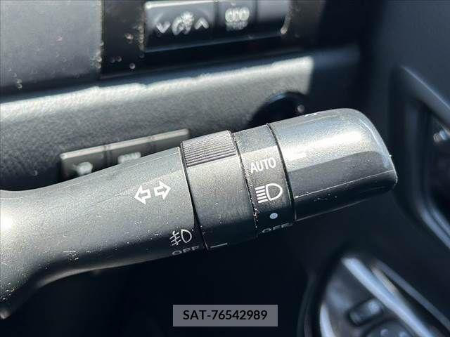 Toyota ALPHARD 2013-10 329442-24