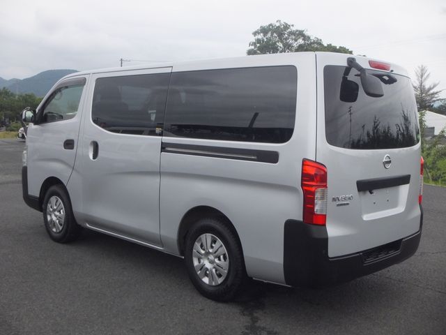 Nissan NV350 Caravan 2017-04 8535-10