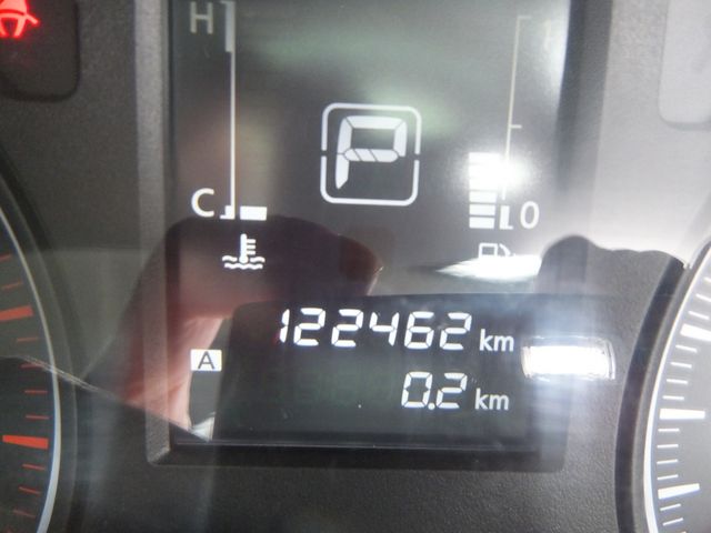 Nissan NV350 Caravan 2017-04 8535-18