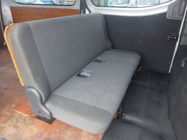 Nissan NV350 Caravan 2017-04 8535-15