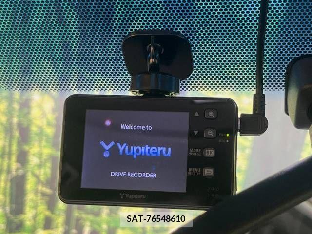 Toyota PORTE 2012-11 313674-5