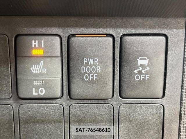 Toyota PORTE 2012-11 313674-3