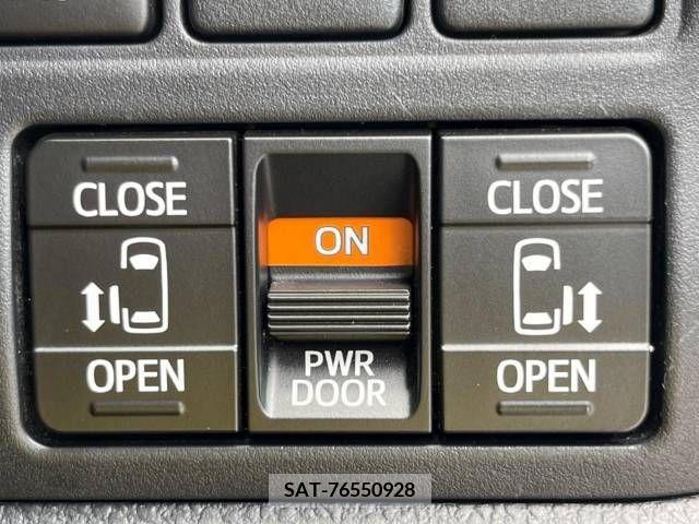 Toyota VOXY 2018-10 250403-5