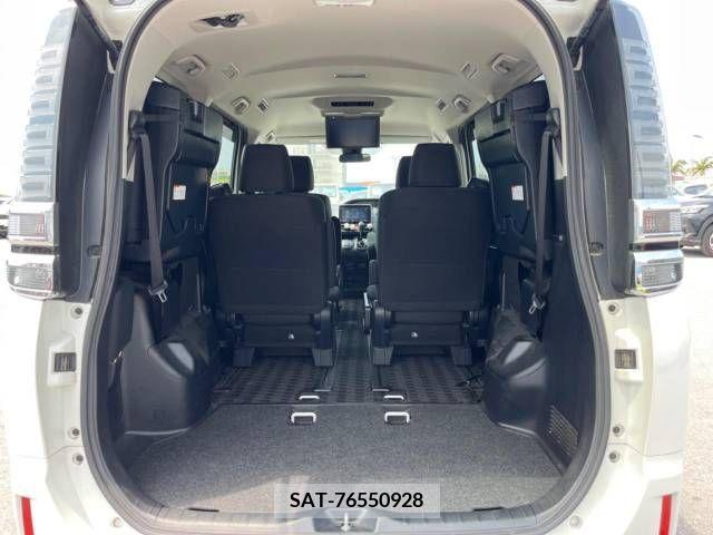 Toyota VOXY 2018-10 250403-14