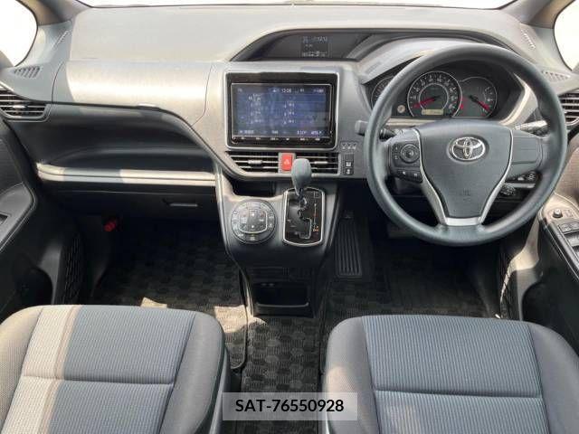 Toyota VOXY 2018-10 250403-1