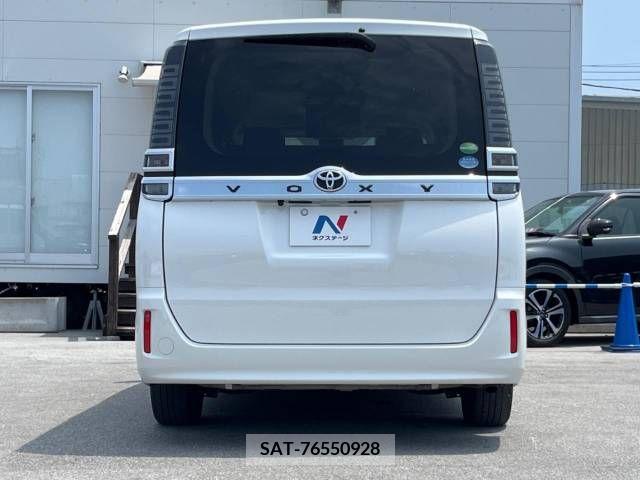 Toyota VOXY 2018-10 250403-19