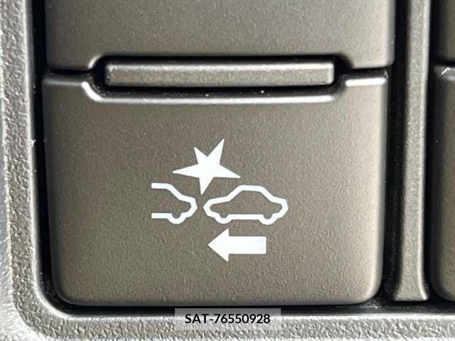 Toyota VOXY 2018-10 250403-7