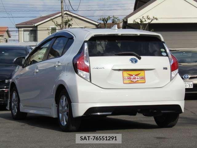 Toyota AQUA 2015-03 210481-8