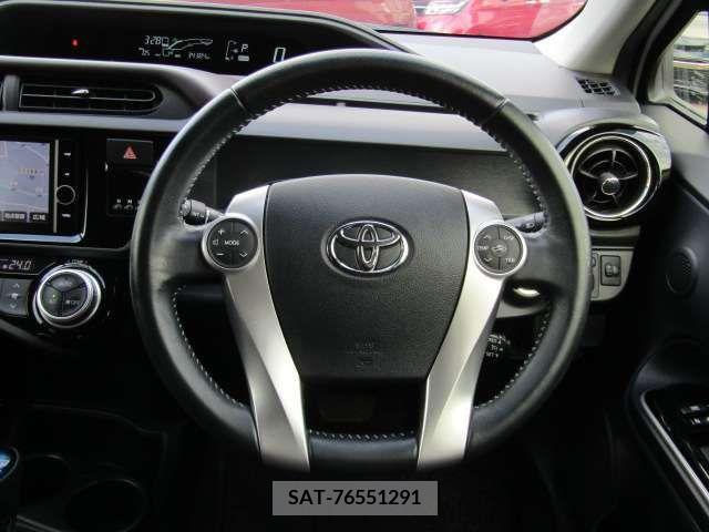 Toyota AQUA 2015-03 210481-15