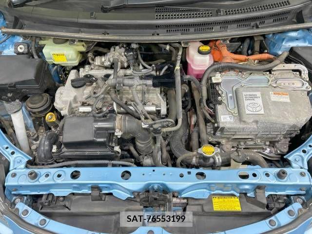 Toyota AQUA 2014-01 384051-18