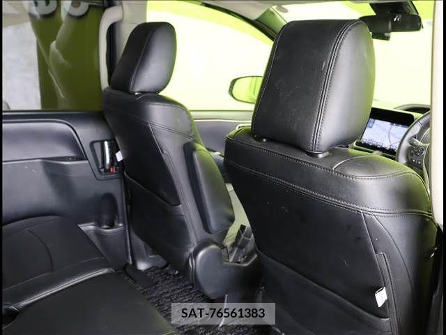 Toyota VOXY 2017-01 221976-21