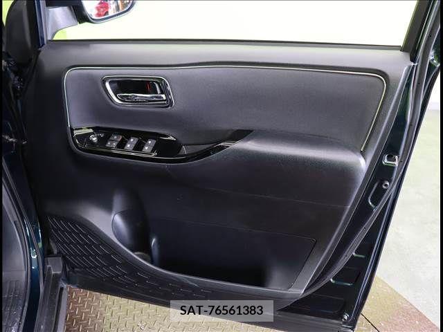 Toyota VOXY 2017-01 221976-20