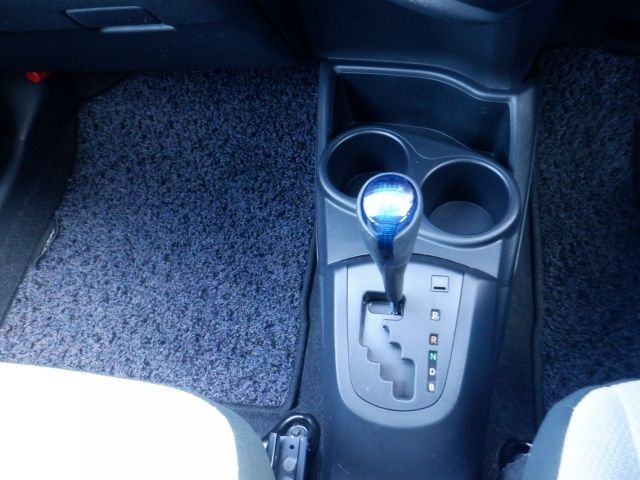 Toyota AQUA 2016-07 13016-9