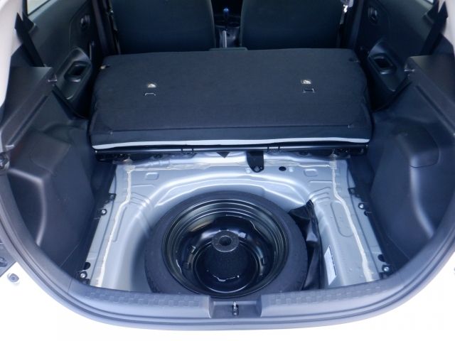 Toyota AQUA 2016-07 13016-16