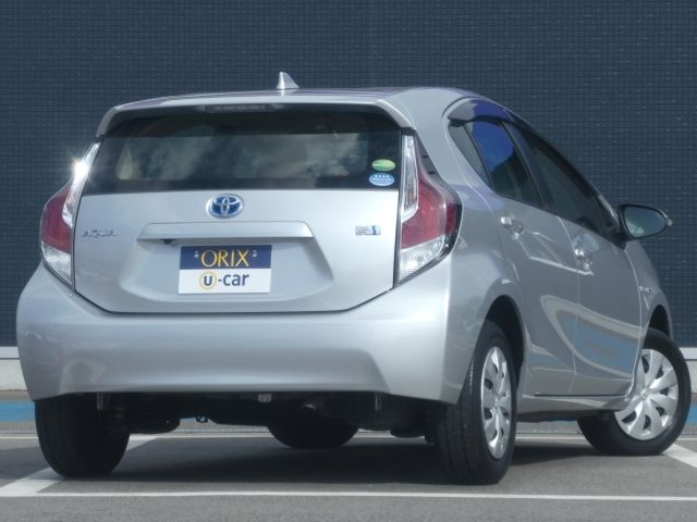 Toyota AQUA 2016-07 13016-2