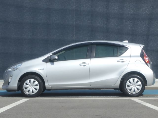 Toyota AQUA 2016-07 13016-19