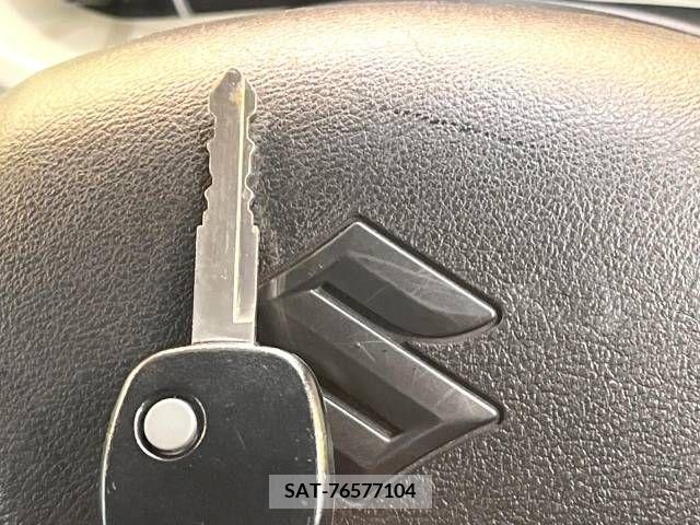 Suzuki ALTO 2018-08 305092-7