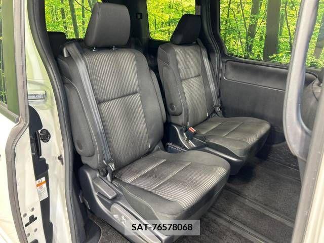 Toyota VOXY 2019-09 343224-9