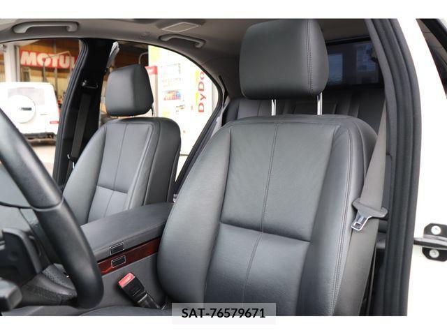 Mercedes Benz S-CLASS 2009-03 246631-11