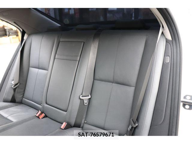 Mercedes Benz S-CLASS 2009-03 246631-12