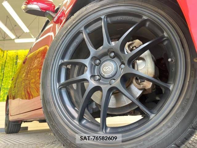 Toyota PRIUS ALPHA 2011-12 366755-13