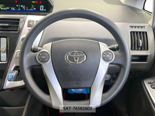 Toyota PRIUS ALPHA 2011-12 366755-11