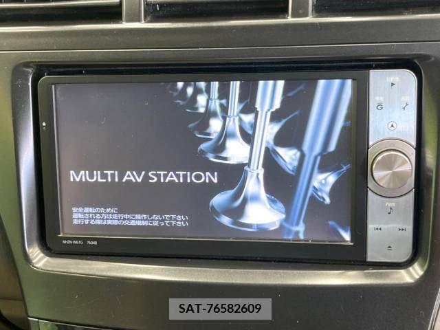 Toyota PRIUS ALPHA 2011-12 366755-2