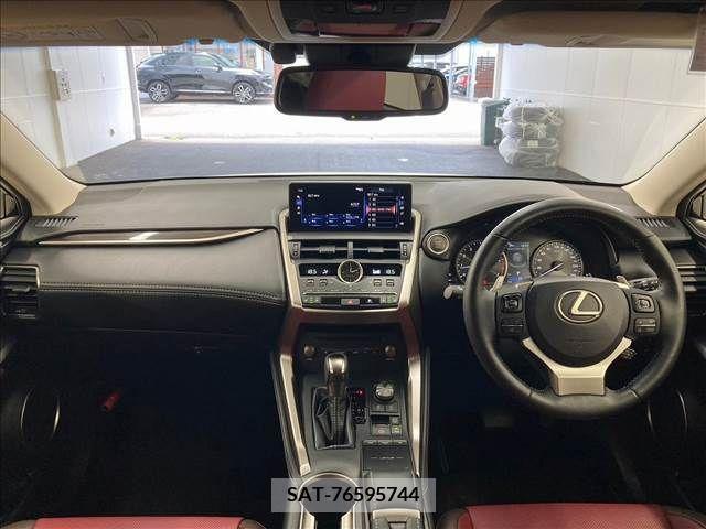 Lexus NX 2018-01 354197-1