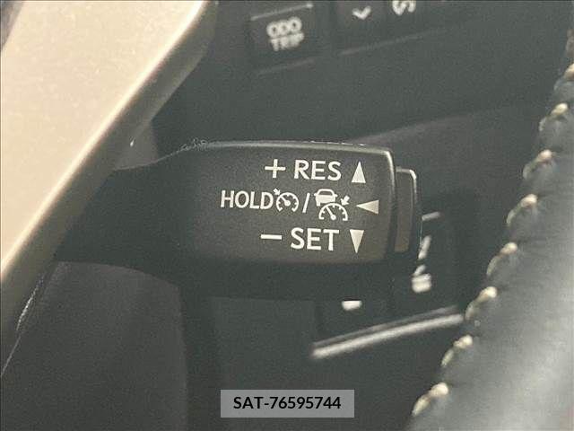 Lexus NX 2018-01 354197-10