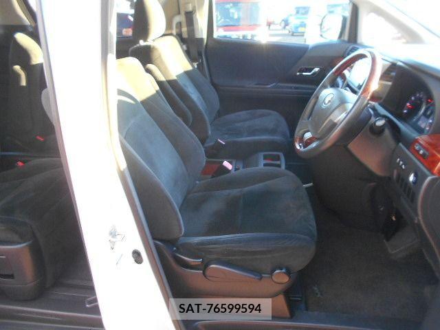 Toyota ALPHARD 2011-02 212642-3