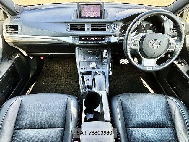 Lexus CT 2012-08 387994-1