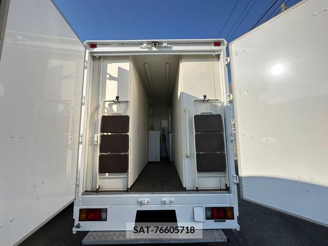 Nissan ATLAS 2012-05 205516-6