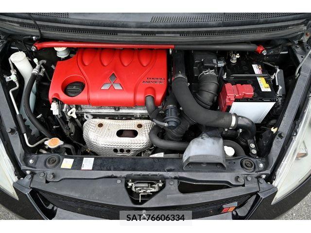Mitsubishi COLT 2011-10 320715-17