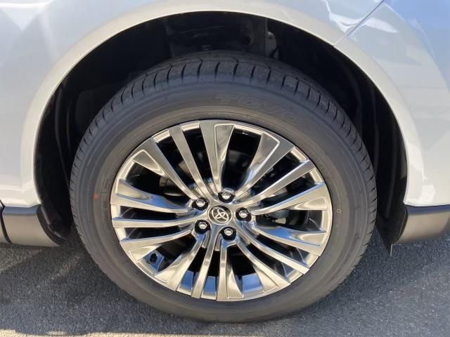 Toyota HARRIER HYBRID 2023-09 18522-8