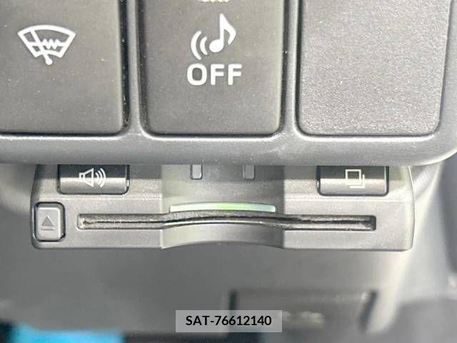 Toyota AQUA 2013-08 339644-5