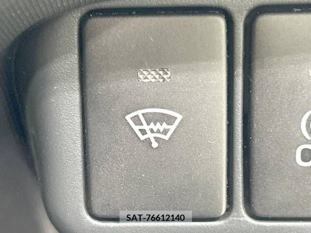 Toyota AQUA 2013-08 339644-4