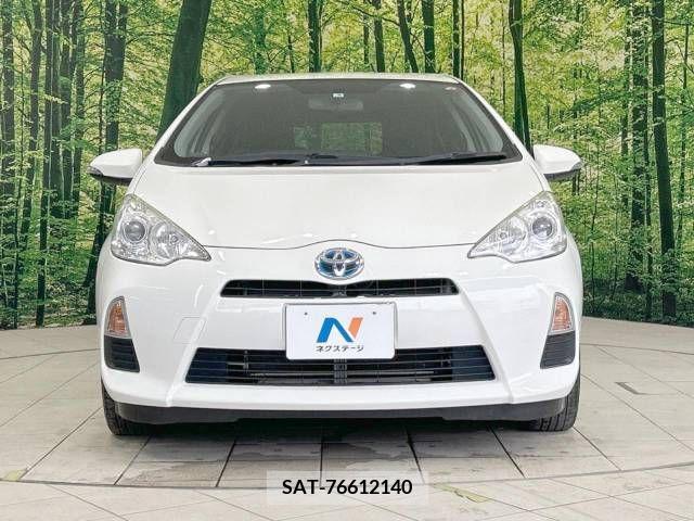 Toyota AQUA 2013-08 339644-14