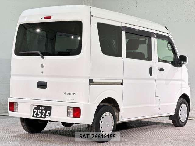 Suzuki EVERY 2017-03 268813-8