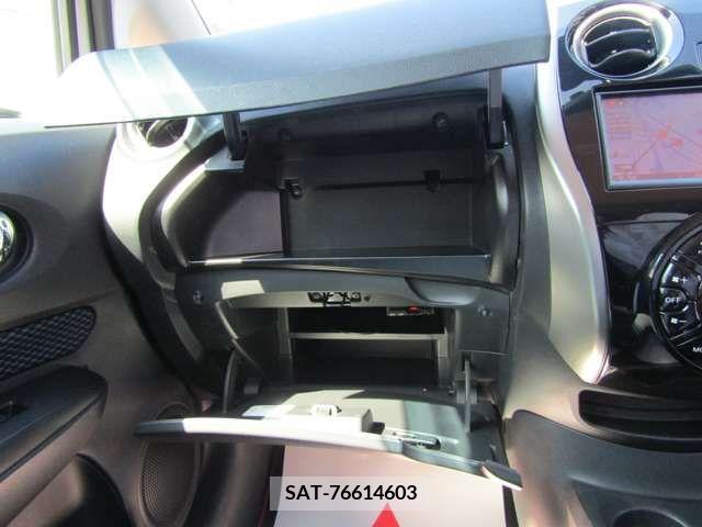 Nissan NOTE 2015-07 238083-5