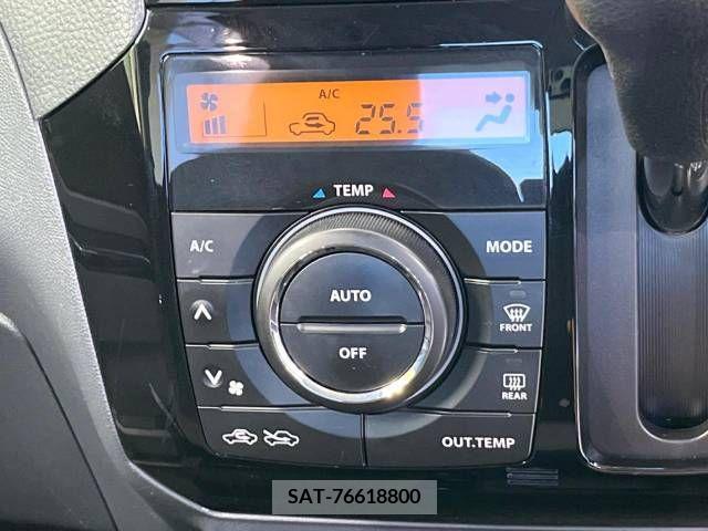 Nissan ROOX 2012-02 393749-5