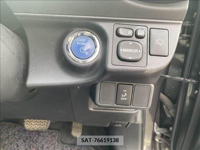 Toyota AQUA 2013-07 261072-16