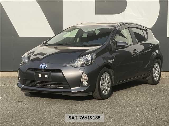 Toyota AQUA 2013-07 261072-0